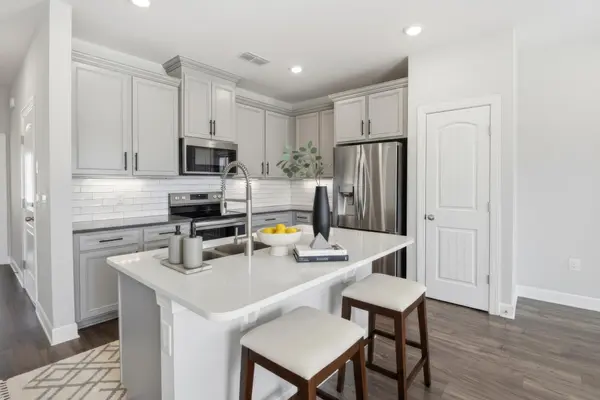2221 Belle Creek Way, Nashville, TN 37221