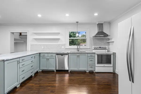 522 Stone Blvd, Tullahoma, TN 37388