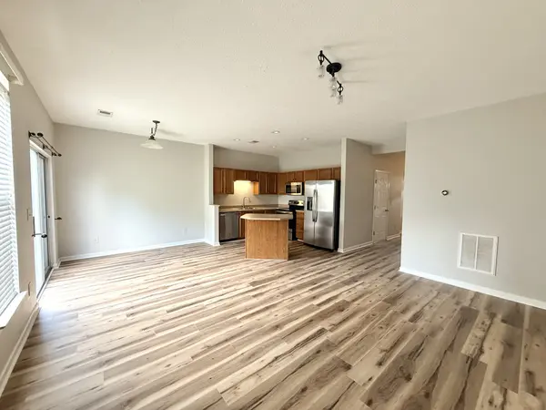 7277 Charlotte #105, Nashville, TN 37209