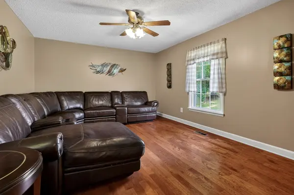 5245 Jefferson Rd, Smithville, TN 37166