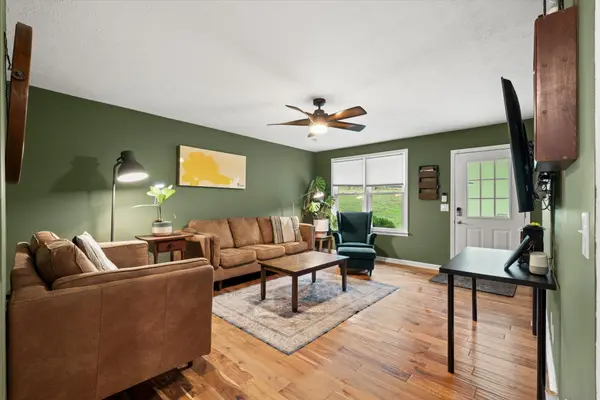 1101 Valley View Rd, Ashland City, TN 37015