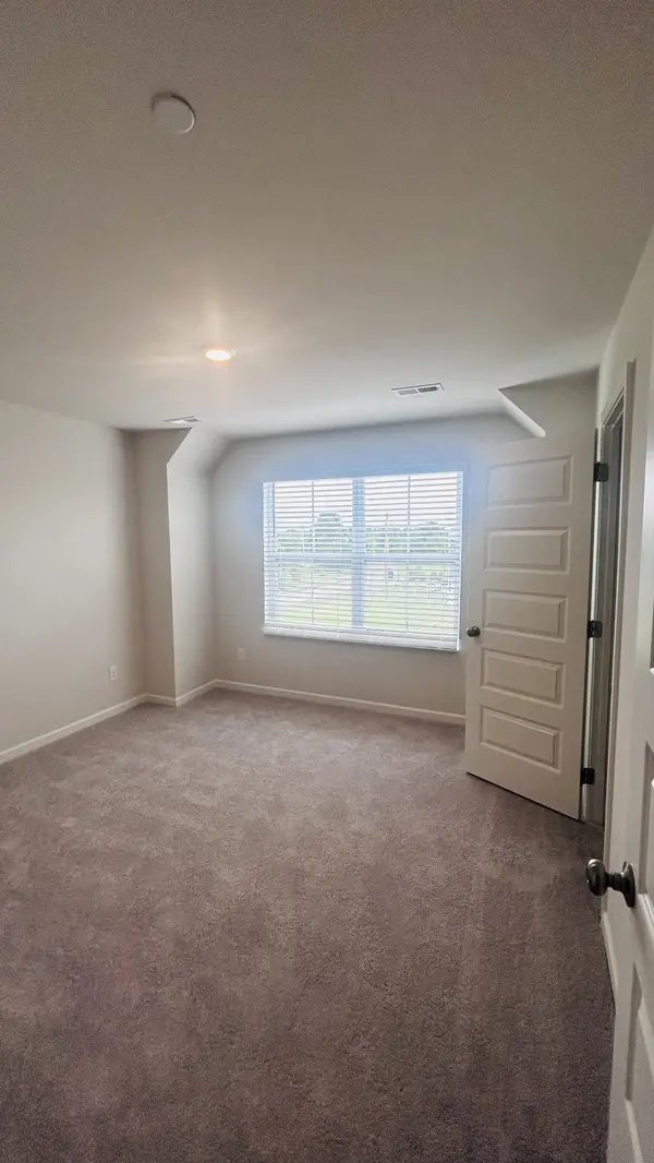 806 Taylor Dr, Chapel Hill, TN 37034