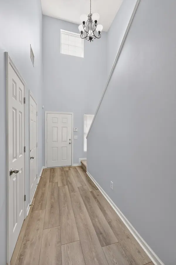 8302 Oak Knoll Dr, Brentwood, TN 37027