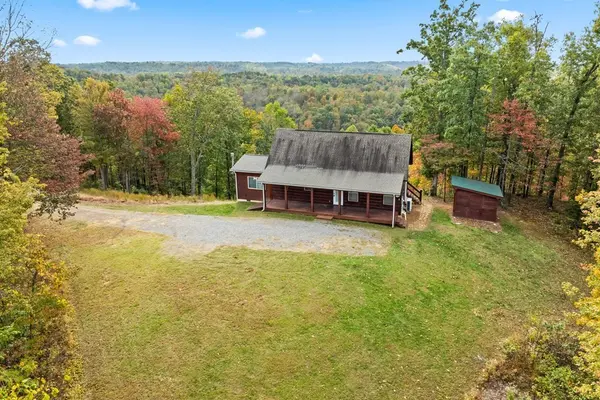604 Hickory Ln, Hilham, TN 38568
