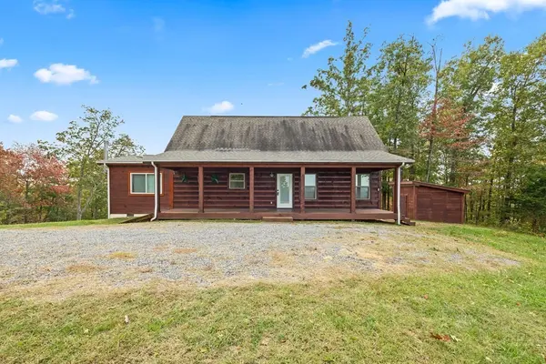 604 Hickory Ln, Hilham, TN 38568