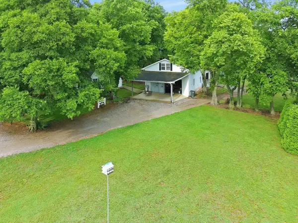 6222 Cayce Lane, Columbia, TN 38401
