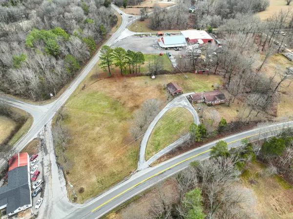 2861 Highway 48, Cunningham, TN 37052