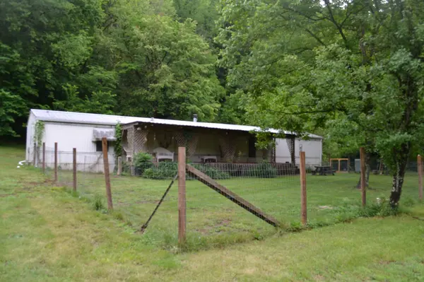 1557 Add Stafford Rd, Hilham, TN 38568