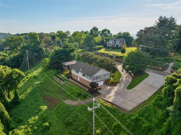 661 S Crest Road, Chattanooga, TN 37404