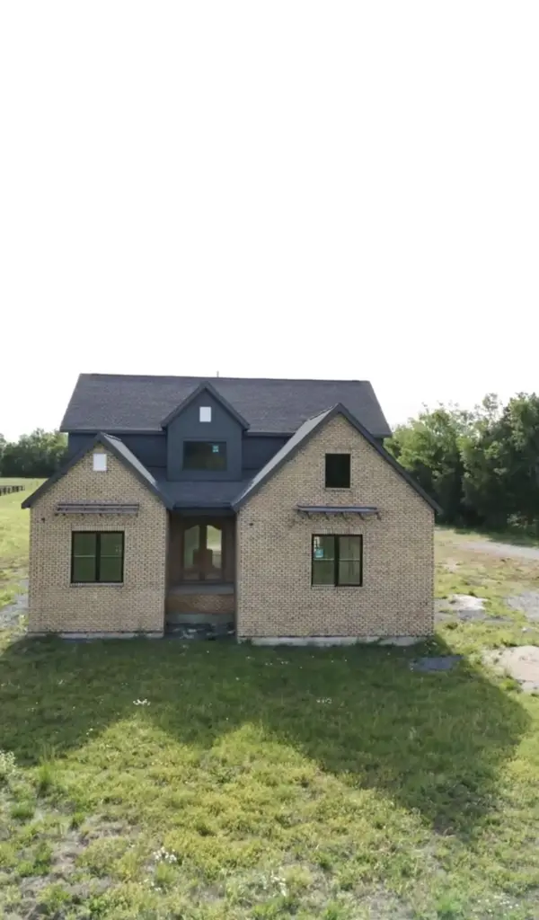 2121 Kingwood Ln, Rockvale, TN 37153