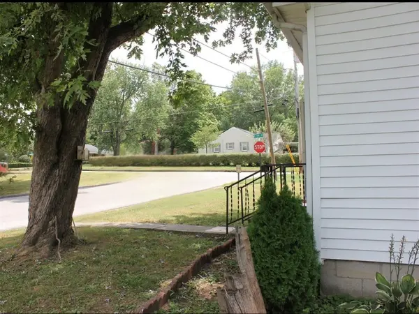 372 S Spring St, Russellville, KY 42276