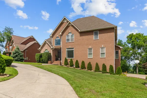 504 Spinnaker Ct, Smyrna, TN 37167
