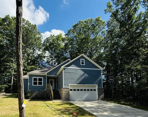 169 Anglewood Dr, Crossville, TN 38558