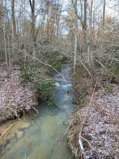 142 Cole Road, Deer Lodge, TN 37726