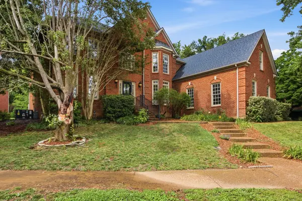 420 Chamberlain Park Ln, Franklin, TN 37069