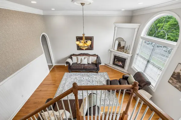 3841 Stevens Ln, Nashville, TN 37218