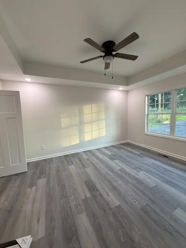 1615 Carthage Rd, Red Boiling Springs, TN 37150