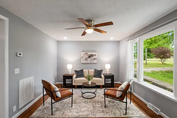 108 W Circle Dr, Burns, TN 37029