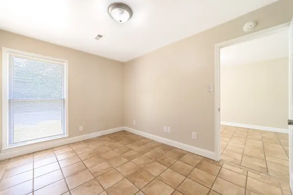 211 Oak St #7, Clarksville, TN 37042