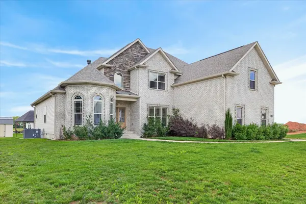 344 Oasis Ln, Clarksville, TN 37043