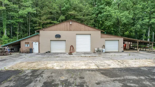 44784580 Waterlevel Highway, Cleveland, TN 37323
