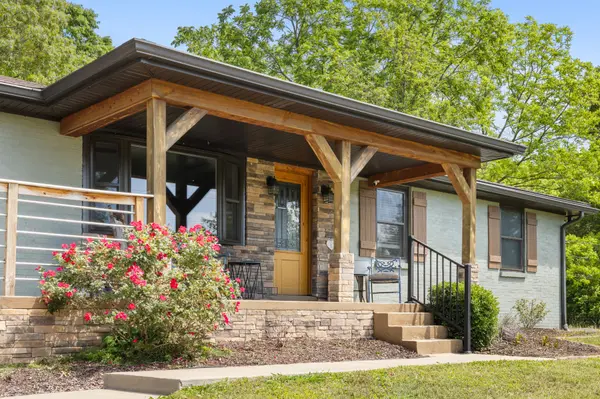 7623 Highway 100, Bon Aqua, TN 37025