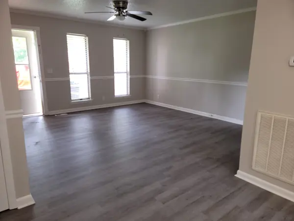 1439 Winding Way Dr, White House, TN 37188