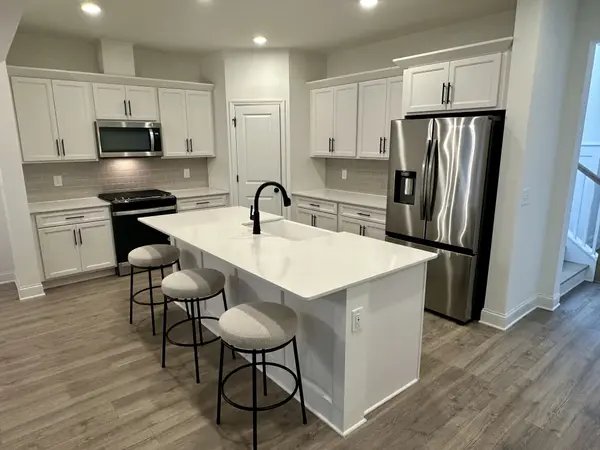 3058 Mallard Dr, Lebanon, TN 37090