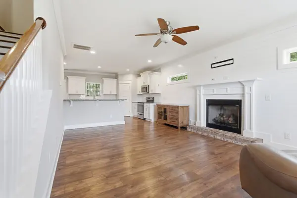625 Eagleview Dr, Eagleville, TN 37060