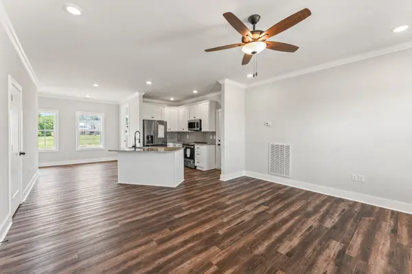 107 Lookout Dr, Winchester, TN 37398