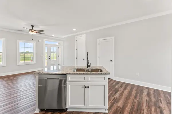 107 Lookout Dr, Winchester, TN 37398