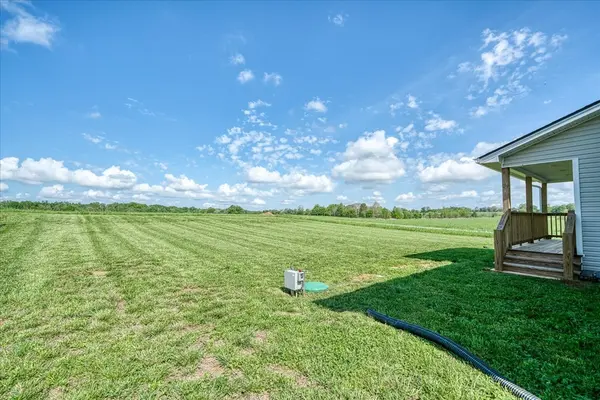 1200 Duck Pond Rd, Sparta, TN 38583