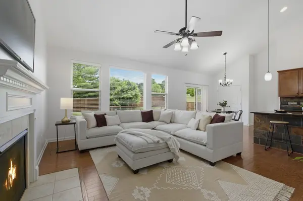 7637 Kemberton Dr #E, Nolensville, TN 37135