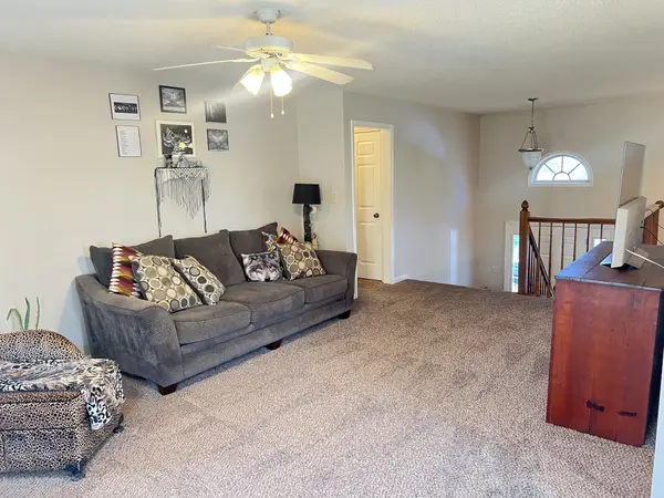 3398 Queensbury Rd, Clarksville, TN 37042