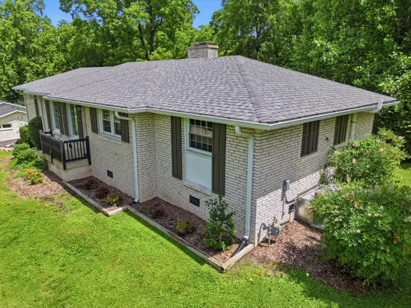 742 Currey Rd, Nashville, TN 37217