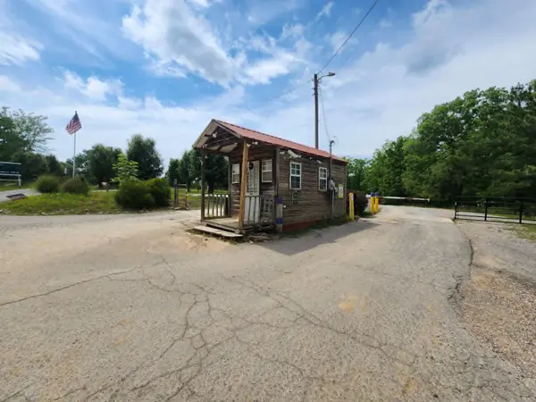 5 Hidden Valley Dr, Nunnelly, TN 37137