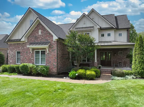 4105 Banner Square Ln, Arrington, TN 37014