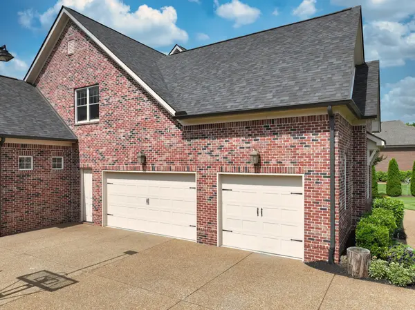 4105 Banner Square Ln, Arrington, TN 37014