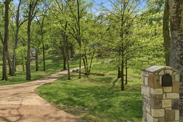 5123 Stanford Dr, Nashville, TN 37215