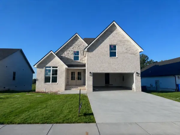 913 Bankside Dr, Clarksville, TN 37043