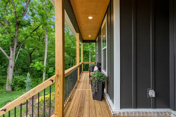 1584 Frye Rd, Columbia, TN 38401