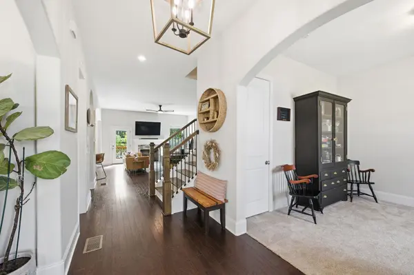 8045 Still Spring Ridge Dr, Nashville, TN 37221