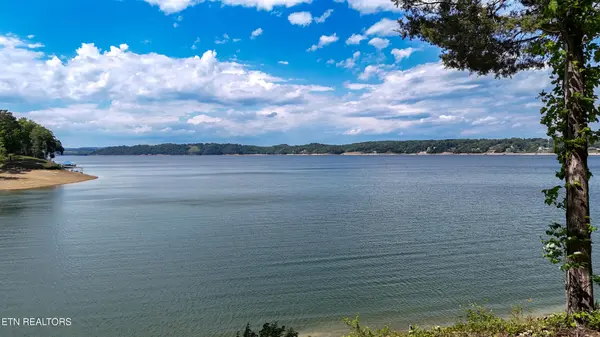 122 Ridge Point Tr, Dandridge, TN 37725