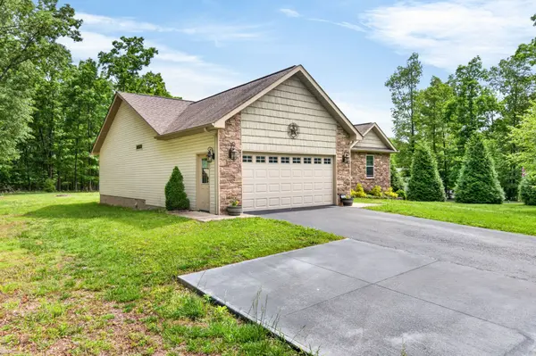 234 Stonecrest Ave, Crossville, TN 38571