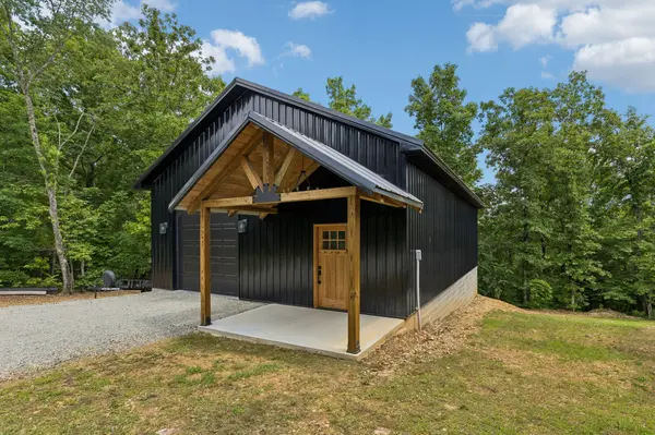 254 Saddlebrook Dr, Hohenwald, TN 38462