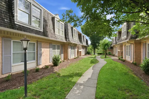 3000 Hillsboro Pike #71, Nashville, TN 37215