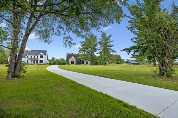 2418 River Rd, Murfreesboro, TN 37129