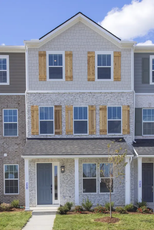 176 Barton Village Boulevard, Lebanon, TN 37090