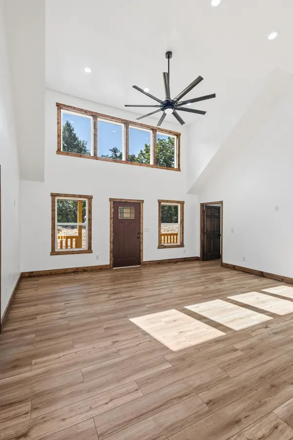 2377 Porch Rock Road, Pikeville, TN 37367