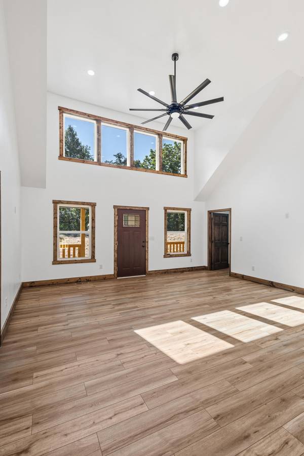 2377 Porch Rock Road, Pikeville, TN 37367